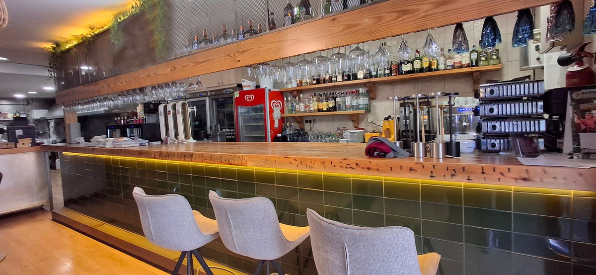 Commercial unit for sale in Fuengirola Costa Del Sol, Málaga, Spain