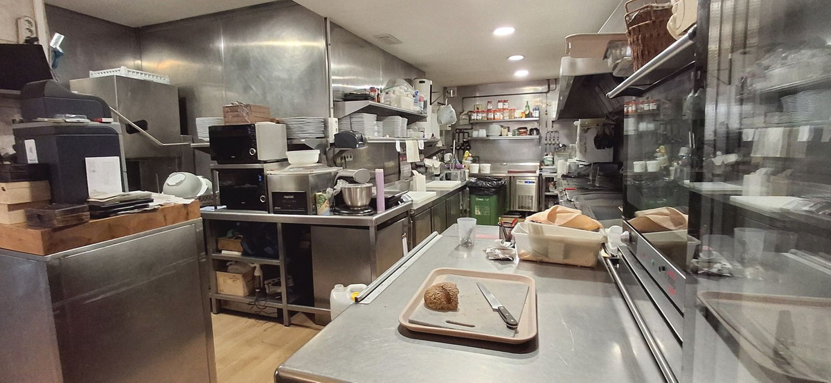 Commercial unit for sale in Fuengirola Costa Del Sol, Málaga, Spain