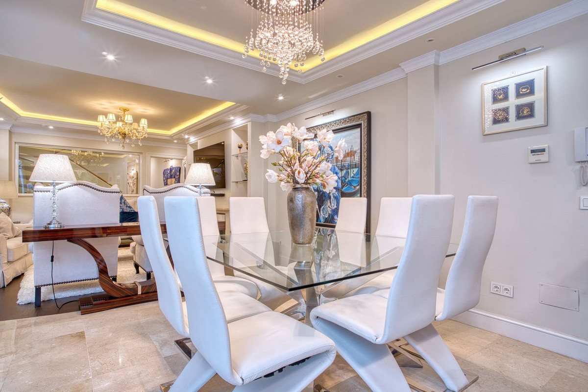 4 Bed Townhouse for sale in Marbella Costa Del Sol, Málaga, Spain