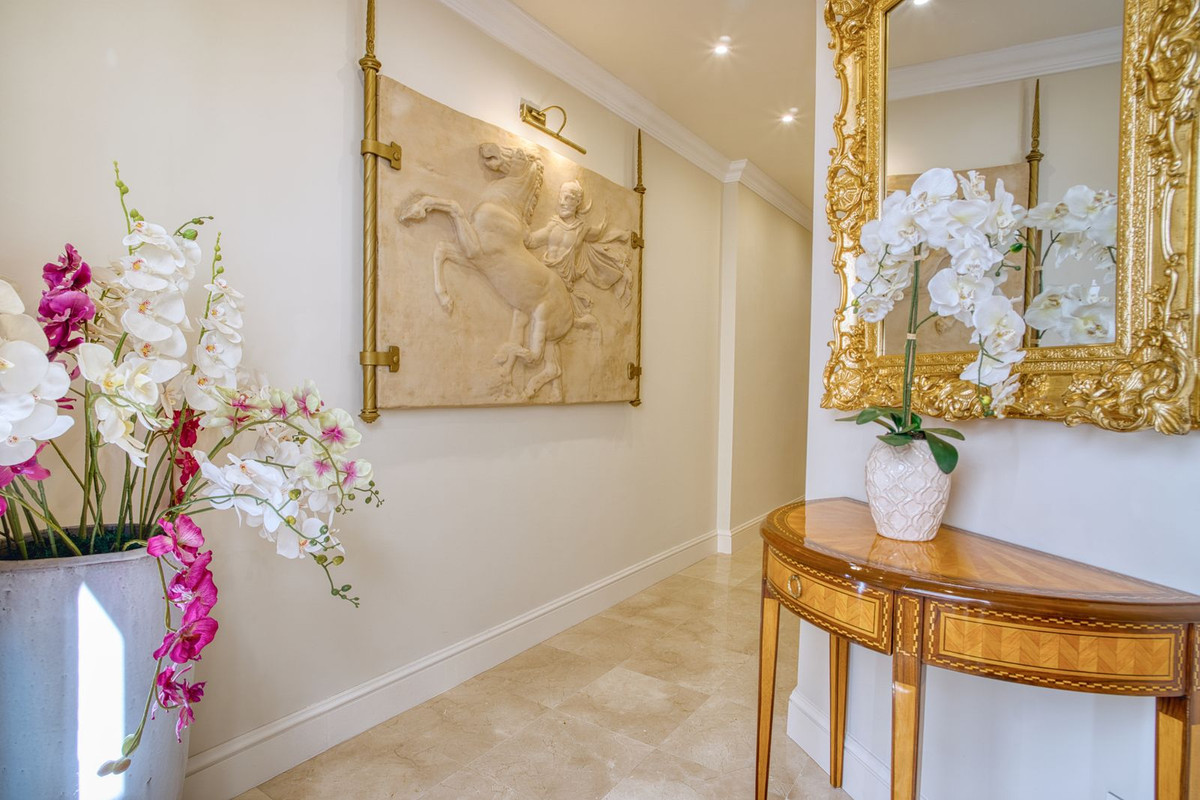 4 Bed Townhouse for sale in Marbella Costa Del Sol, Málaga, Spain