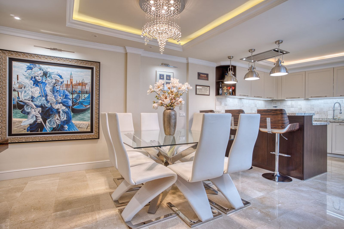 4 Bed Townhouse for sale in Marbella Costa Del Sol, Málaga, Spain