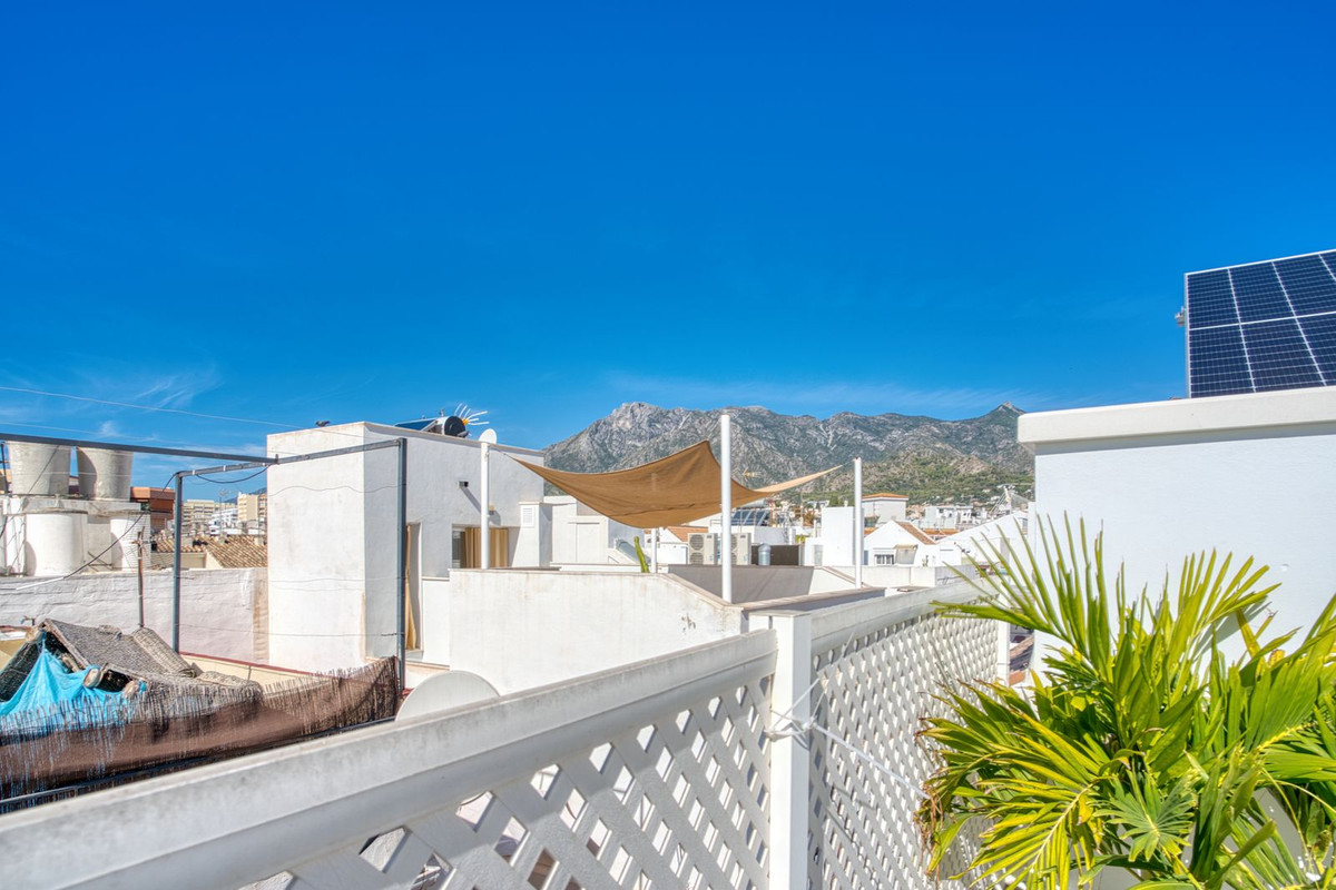 4 Bed Townhouse for sale in Marbella Costa Del Sol, Málaga, Spain