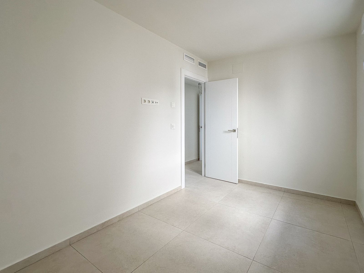 3 Bed Apartment for sale in Fuengirola Costa Del Sol, Málaga, Spain