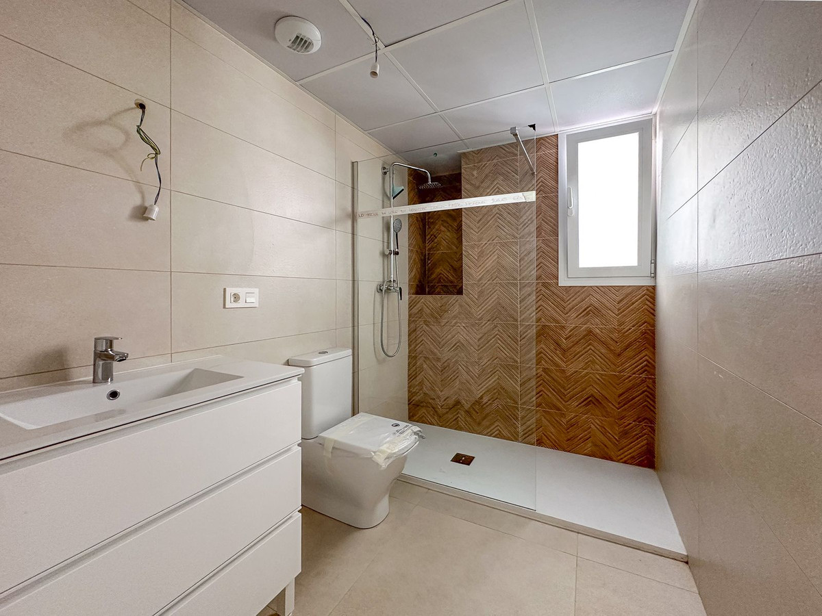 3 Bed Apartment for sale in Fuengirola Costa Del Sol, Málaga, Spain