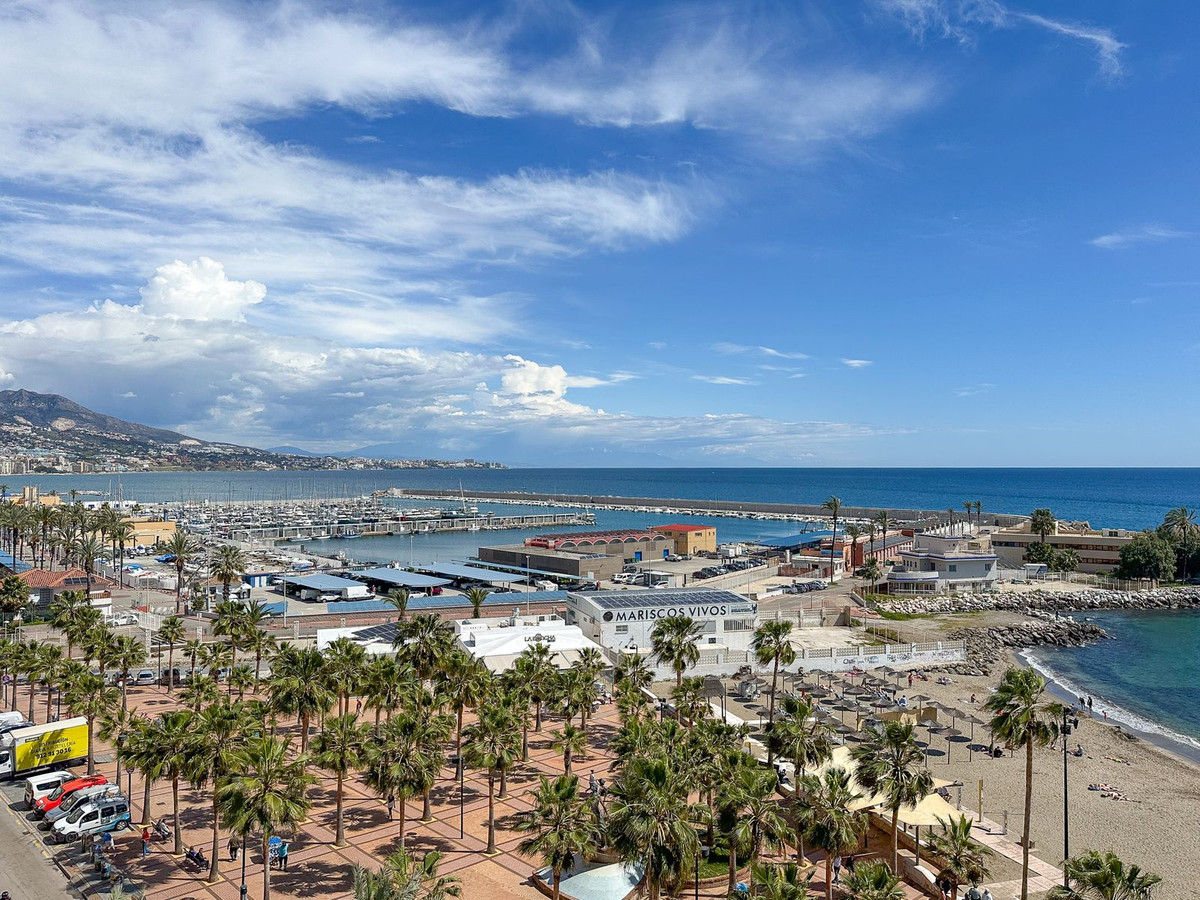 3 Bed Apartment for sale in Fuengirola Costa Del Sol, Málaga, Spain