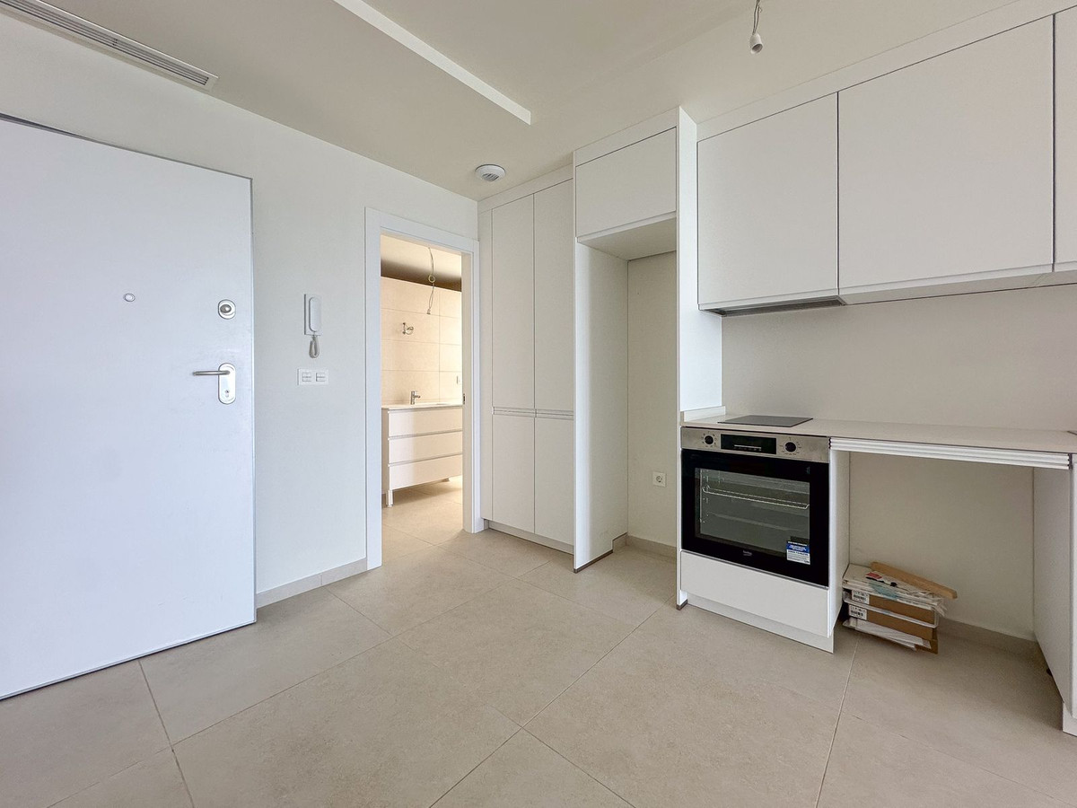 3 Bed Apartment for sale in Fuengirola Costa Del Sol, Málaga, Spain