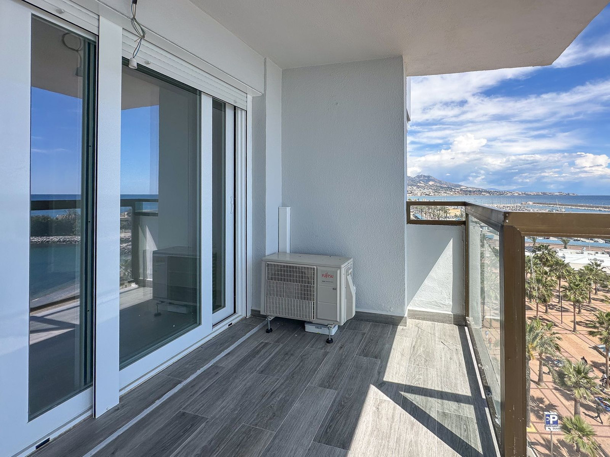 3 Bed Apartment for sale in Fuengirola Costa Del Sol, Málaga, Spain