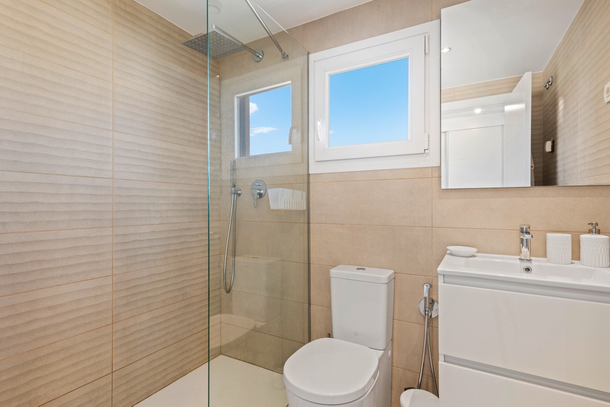 2 Bed Apartment for sale in Punta Prima Costa Blanca, Alicante, Spain