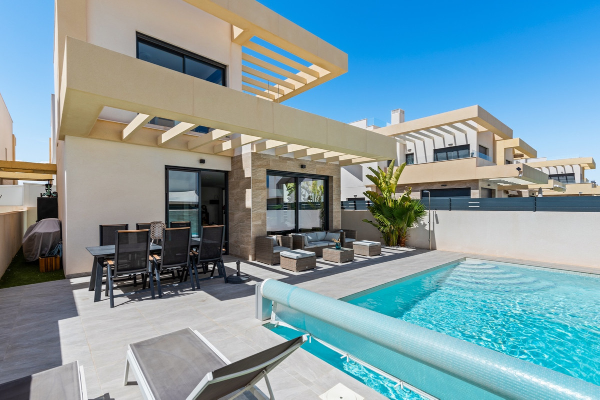 3 Bed Townhouse for sale in Los Montesinos Costa Blanca, Alicante, Spain
