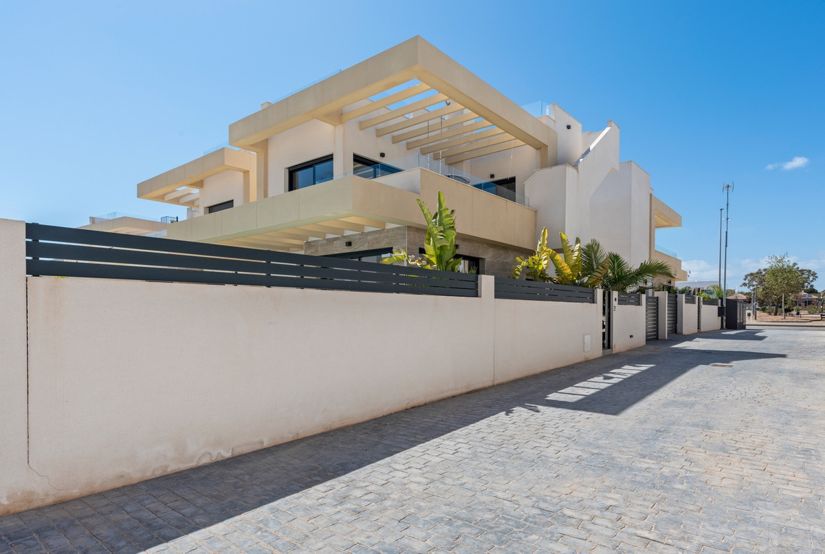 3 Bed Townhouse for sale in Los Montesinos Costa Blanca, Alicante, Spain