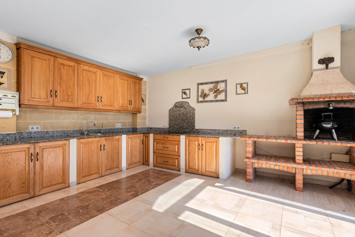 6 Bed Townhouse for sale in Playa Flamenca Costa Blanca, Alicante, Spain