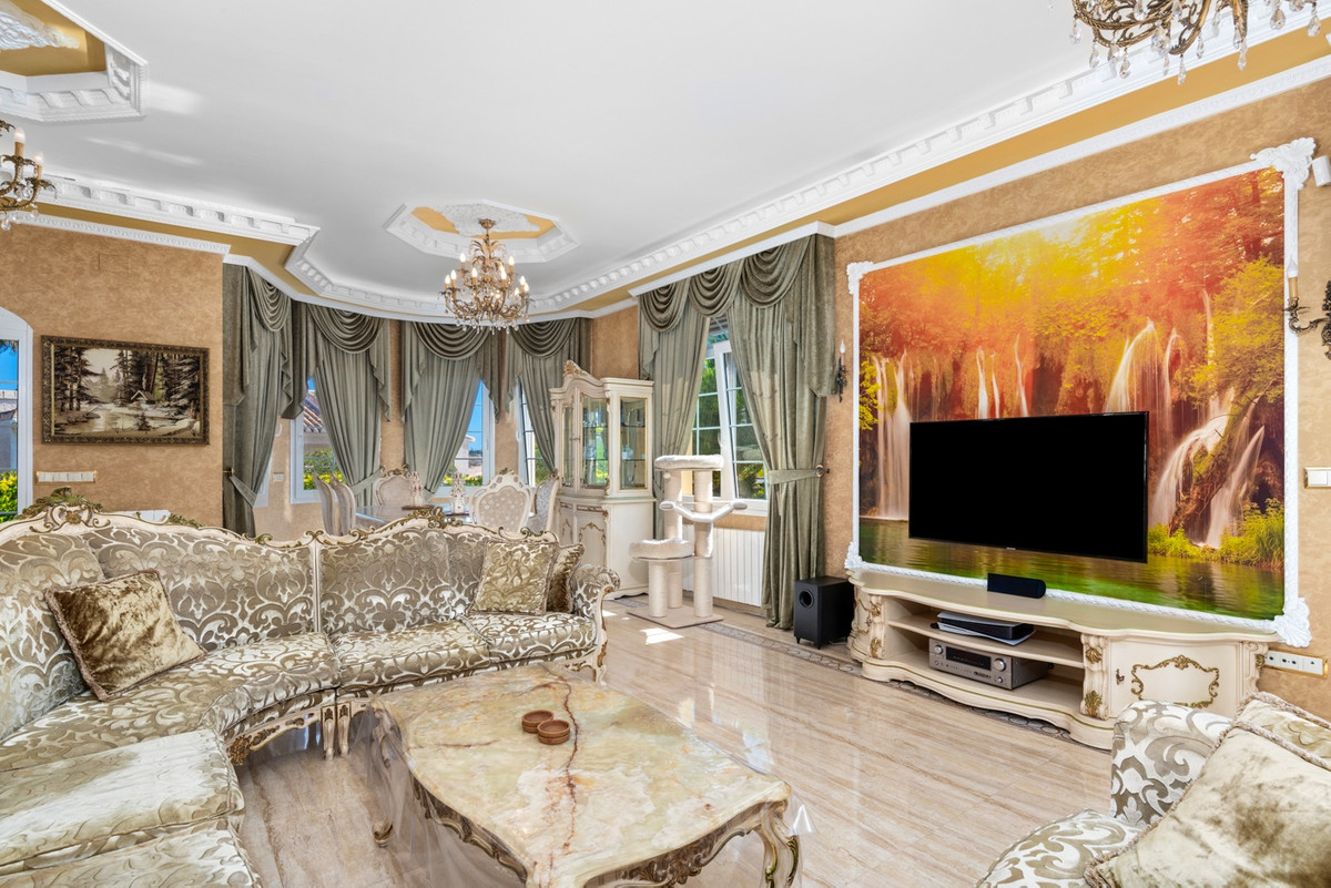 6 Bed Townhouse for sale in Playa Flamenca Costa Blanca, Alicante, Spain