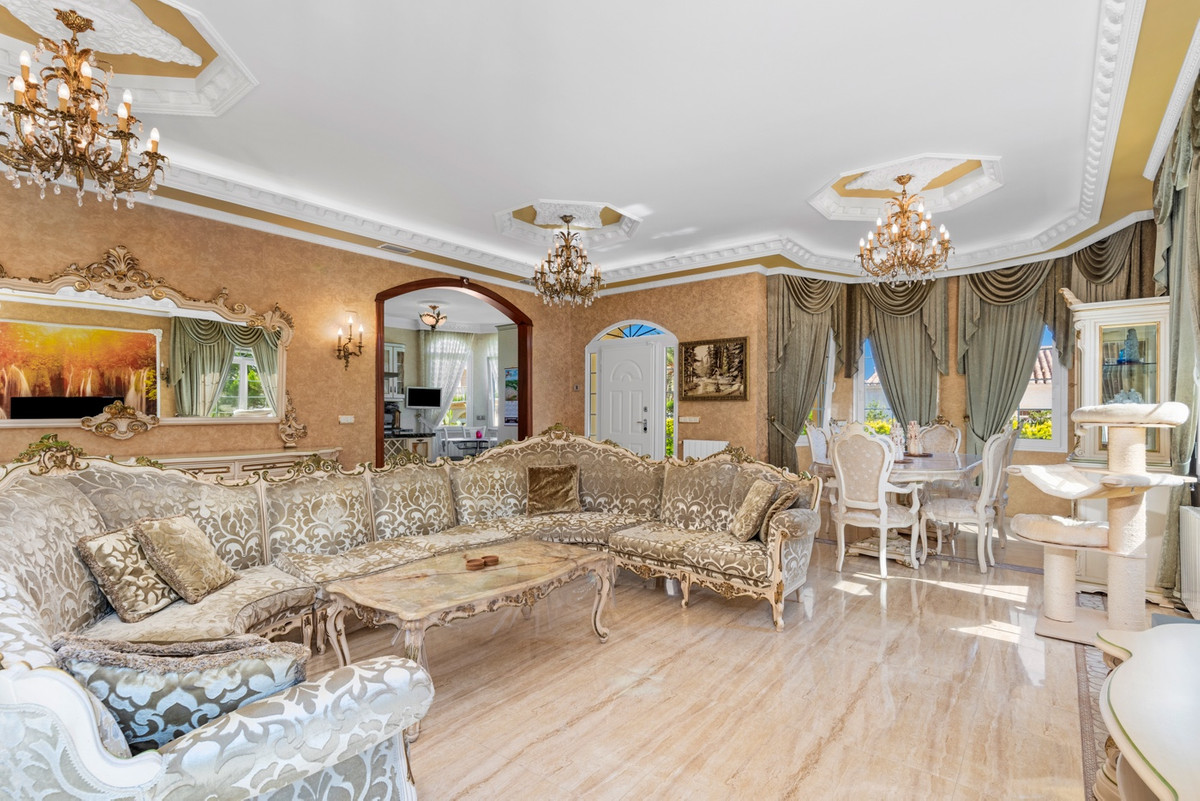 6 Bed Townhouse for sale in Playa Flamenca Costa Blanca, Alicante, Spain