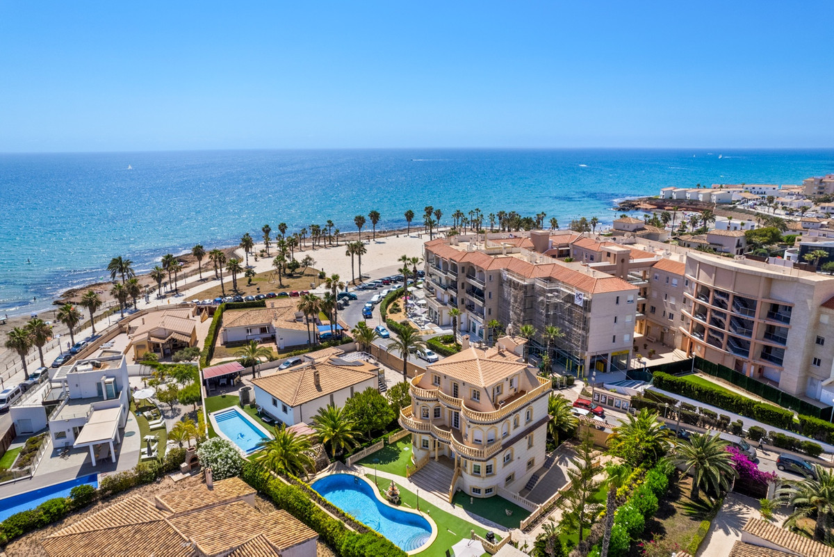 6 Bed Townhouse for sale in Playa Flamenca Costa Blanca, Alicante, Spain