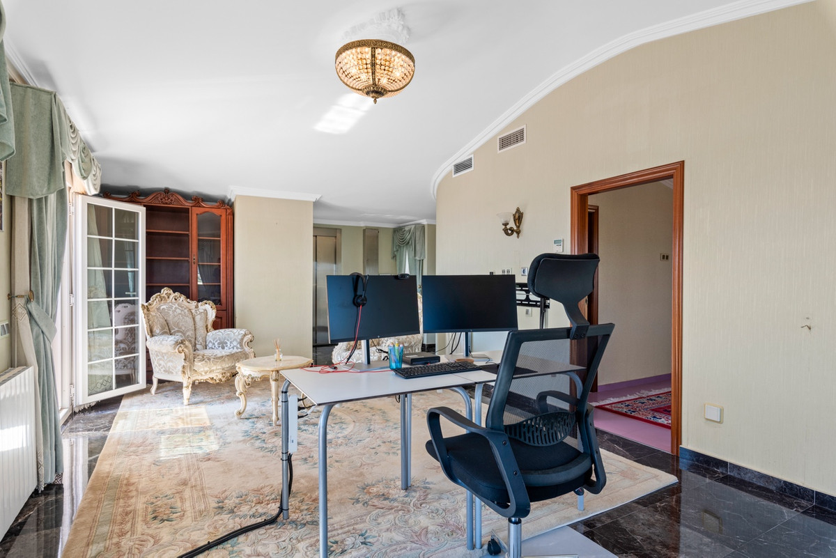 6 Bed Townhouse for sale in Playa Flamenca Costa Blanca, Alicante, Spain