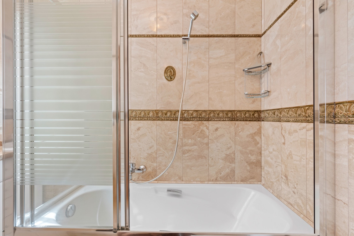 6 Bed Townhouse for sale in Playa Flamenca Costa Blanca, Alicante, Spain