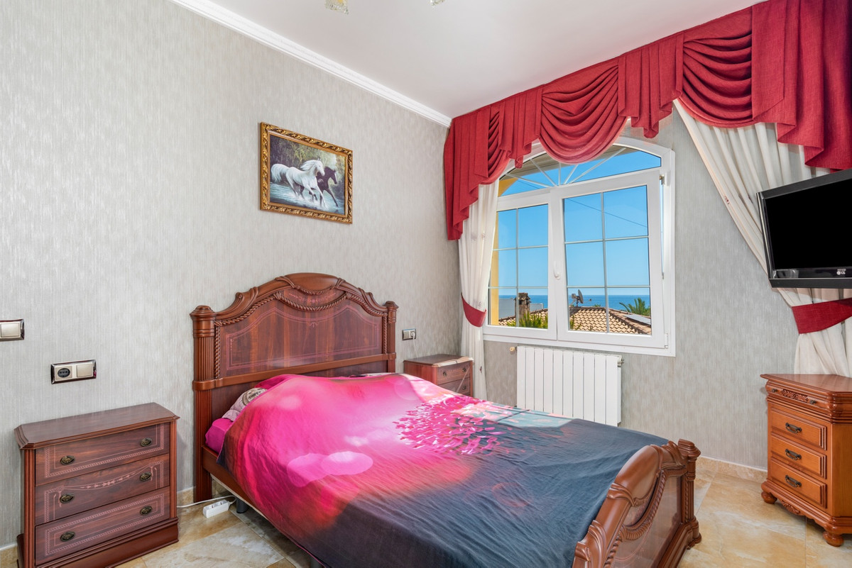 6 Bed Townhouse for sale in Playa Flamenca Costa Blanca, Alicante, Spain