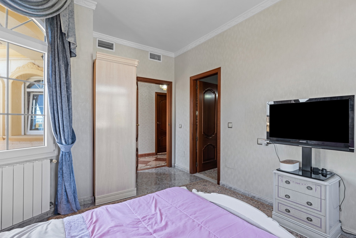 6 Bed Townhouse for sale in Playa Flamenca Costa Blanca, Alicante, Spain
