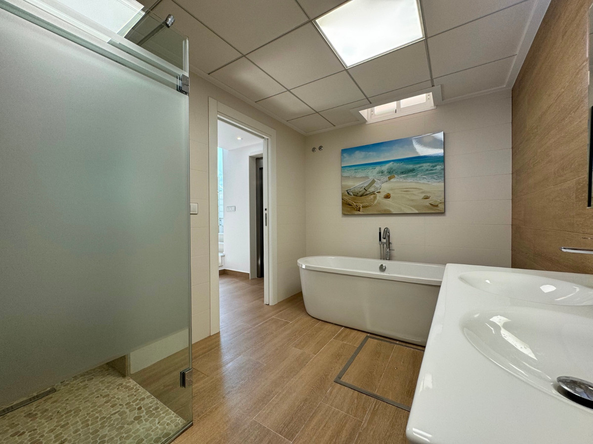 5 Bed Townhouse for sale in San Miguel De Salinas Costa Blanca, Alicante, Spain