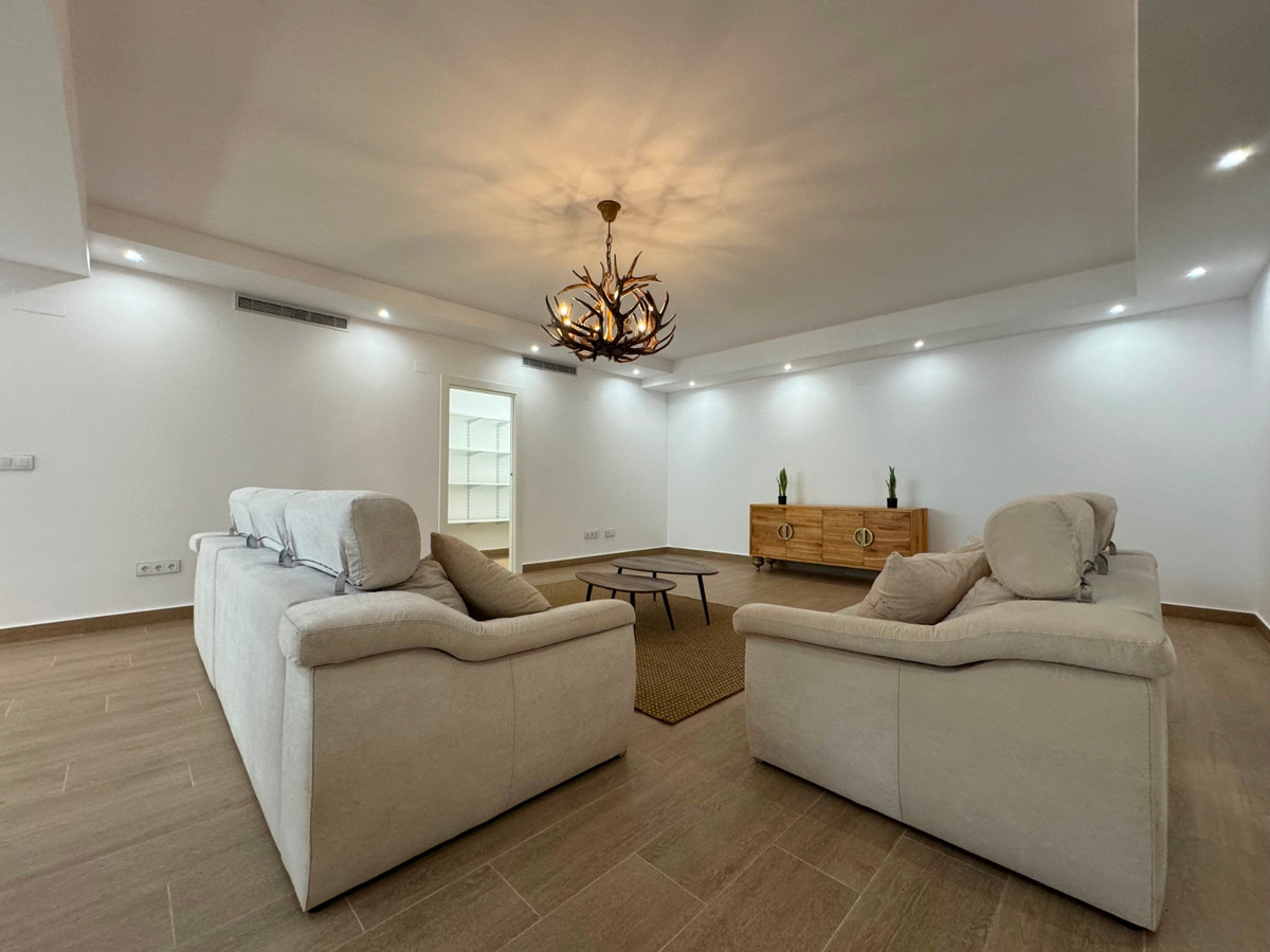 5 Bed Townhouse for sale in San Miguel De Salinas Costa Blanca, Alicante, Spain