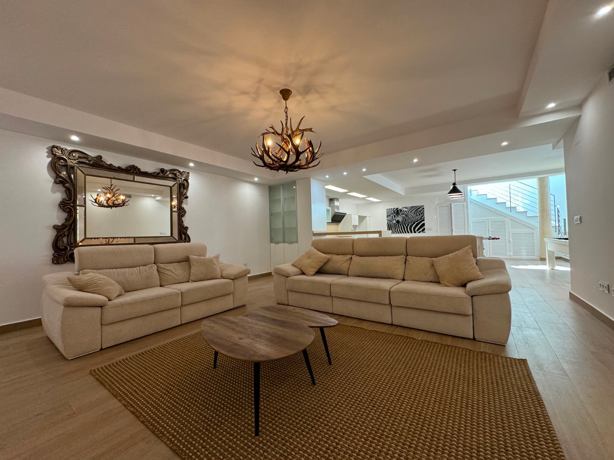 5 Bed Townhouse for sale in San Miguel De Salinas Costa Blanca, Alicante, Spain