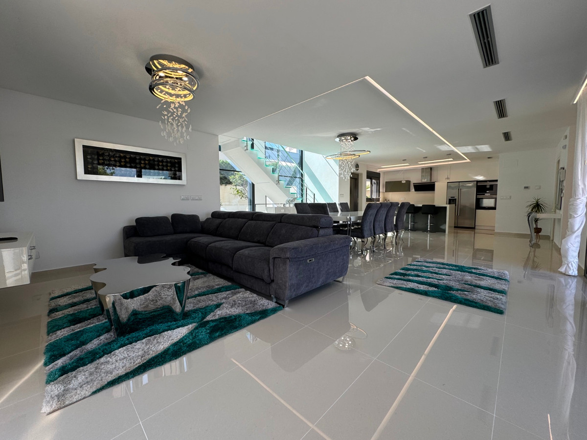 5 Bed Townhouse for sale in San Miguel De Salinas Costa Blanca, Alicante, Spain