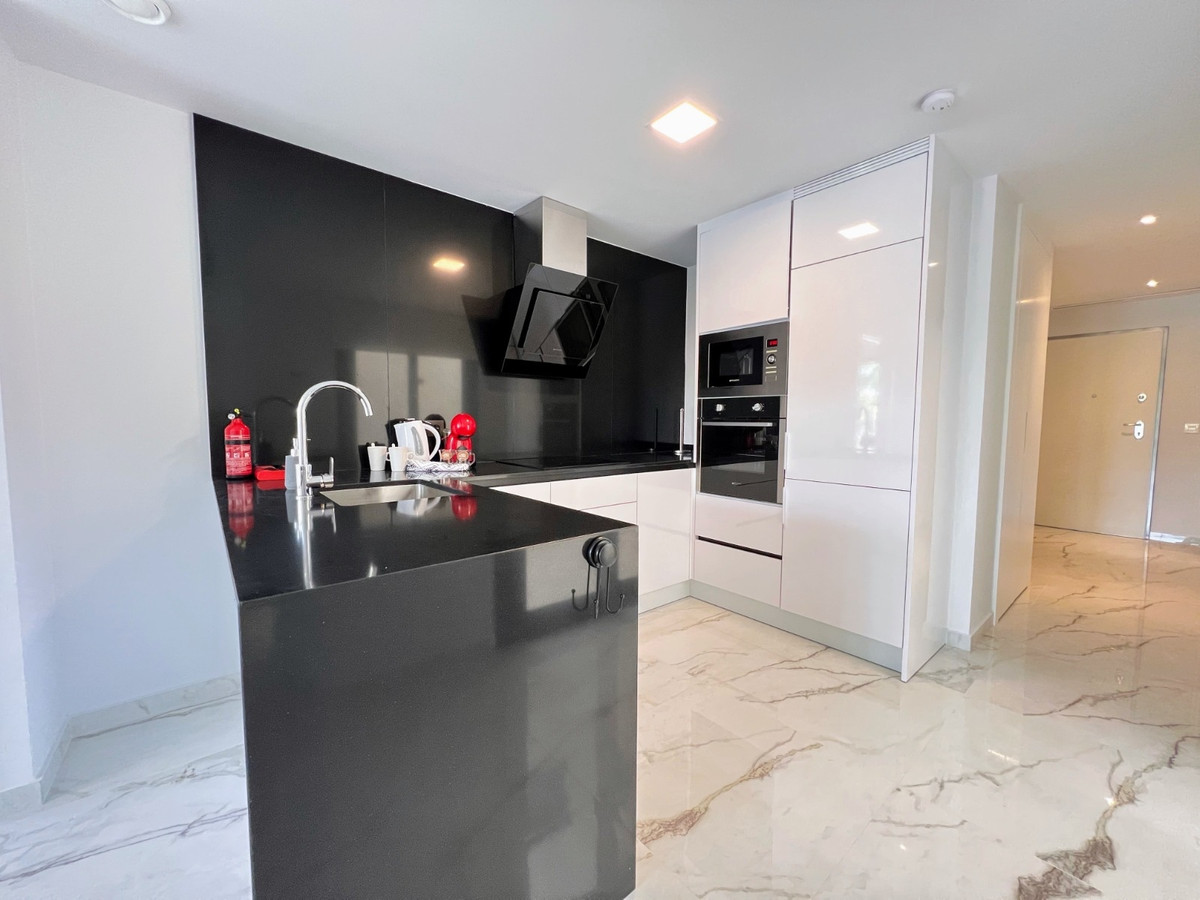 2 Bed Apartment for sale in Los Altos Costa Blanca, Alicante, Spain