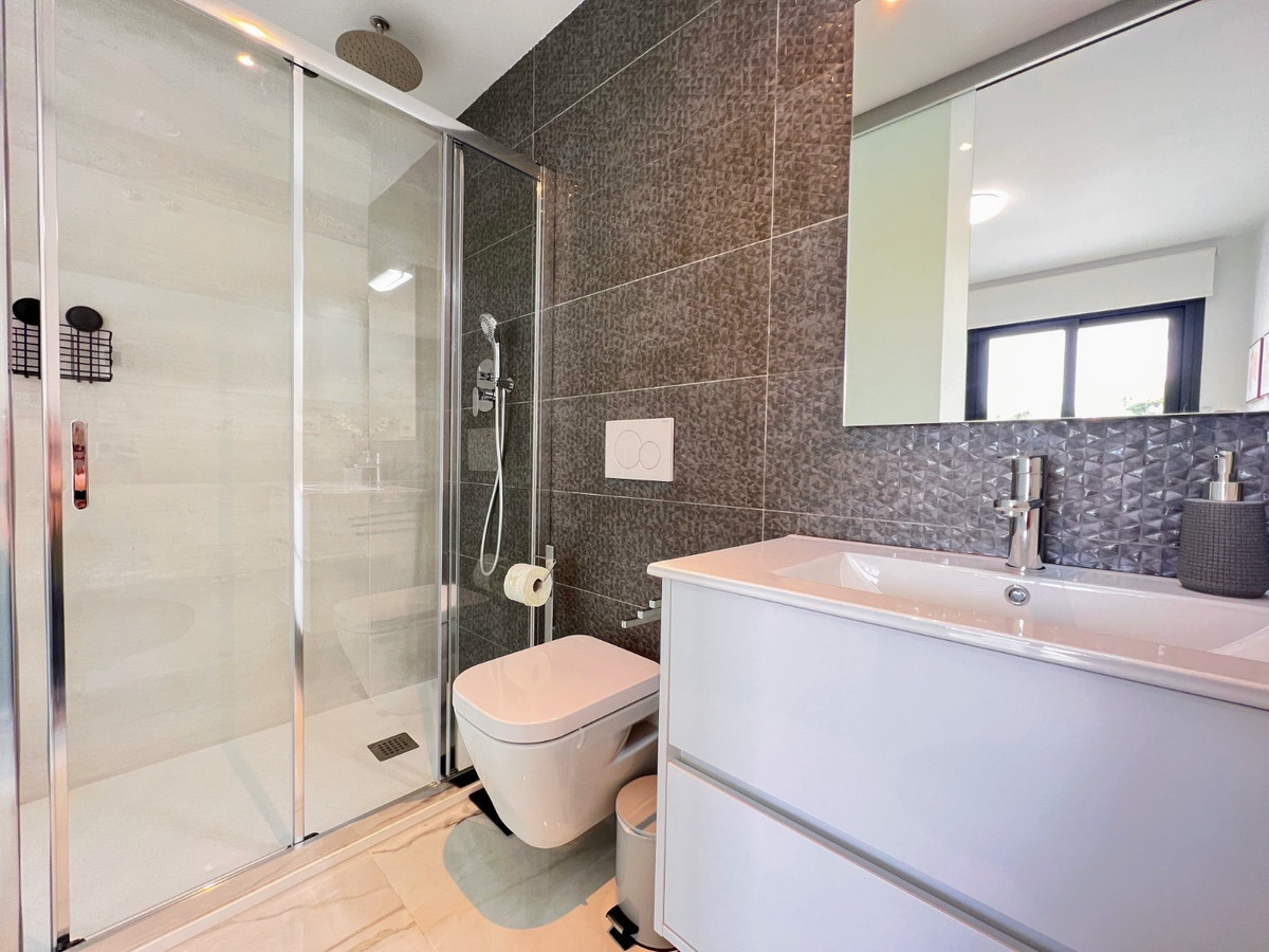 2 Bed Apartment for sale in Los Altos Costa Blanca, Alicante, Spain