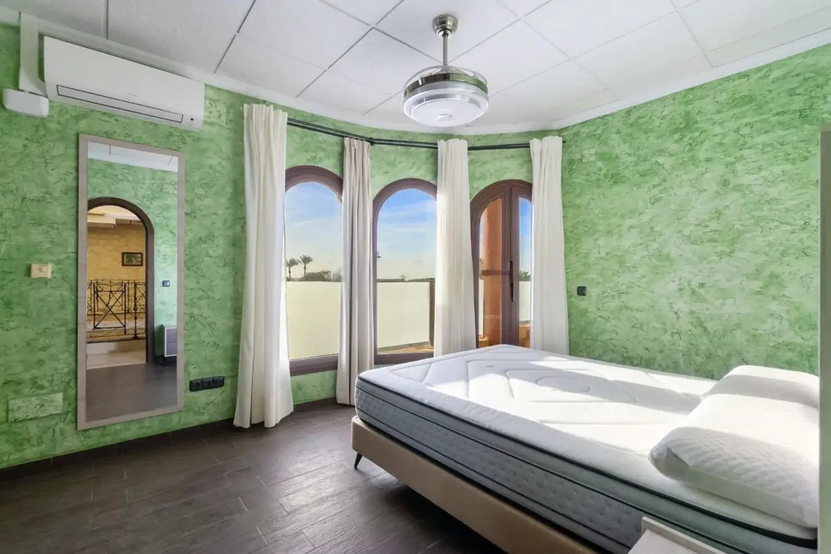 4 Bed Townhouse for sale in La Zenia Costa Blanca, Alicante, Spain