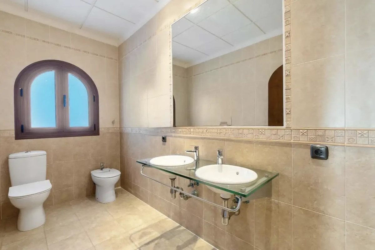 4 Bed Townhouse for sale in La Zenia Costa Blanca, Alicante, Spain