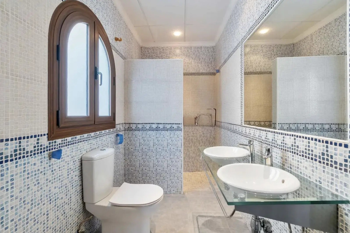 4 Bed Townhouse for sale in La Zenia Costa Blanca, Alicante, Spain