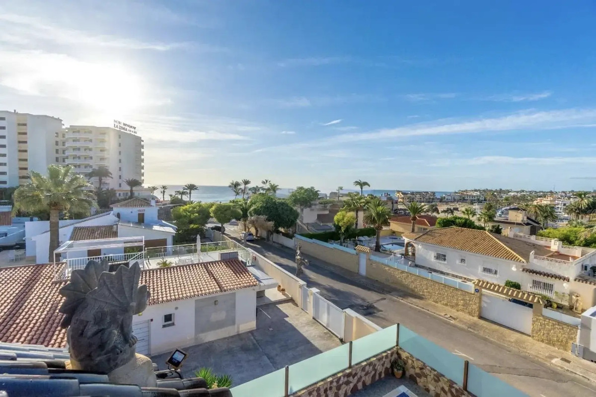 4 Bed Townhouse for sale in La Zenia Costa Blanca, Alicante, Spain