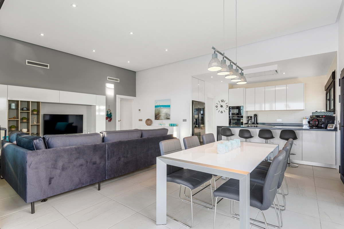 4 Bed Townhouse for sale in Benijofar Costa Blanca, Alicante, Spain