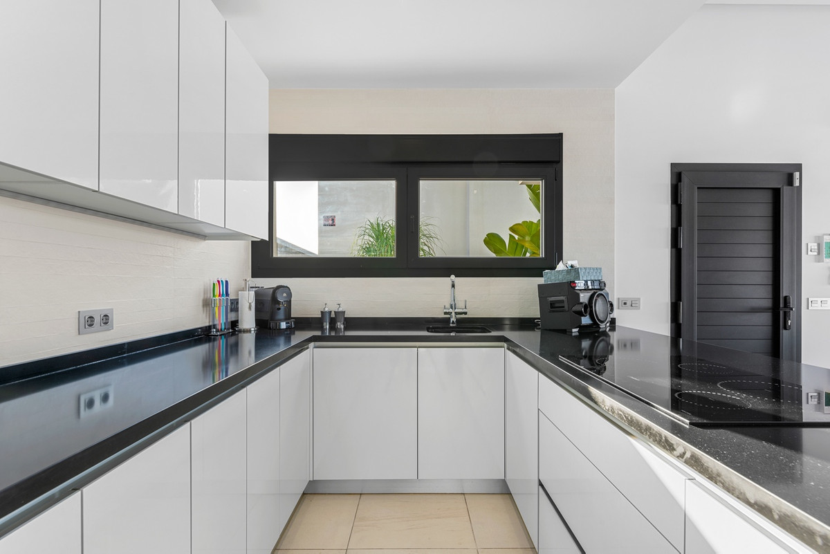 4 Bed Townhouse for sale in Benijofar Costa Blanca, Alicante, Spain
