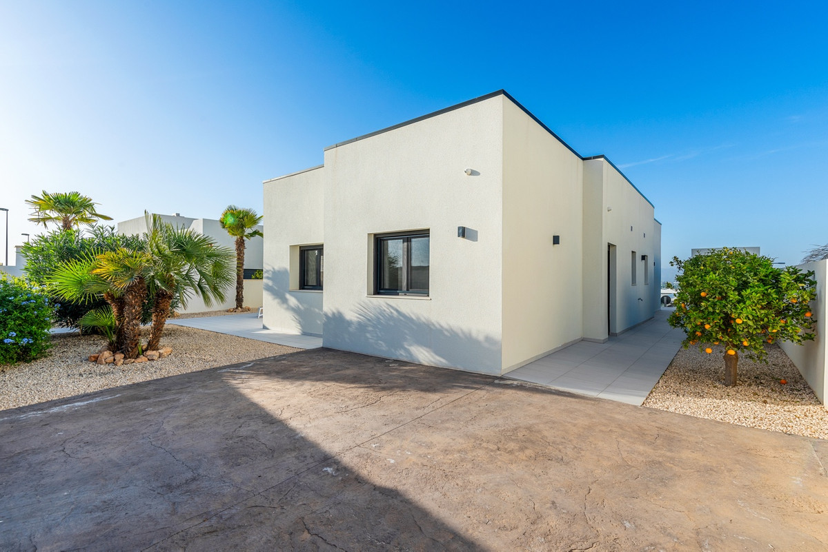 4 Bed Townhouse for sale in Benijofar Costa Blanca, Alicante, Spain