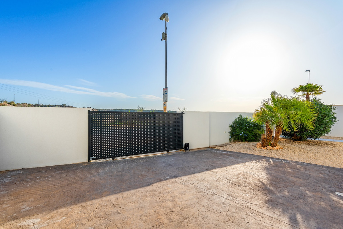 4 Bed Townhouse for sale in Benijofar Costa Blanca, Alicante, Spain