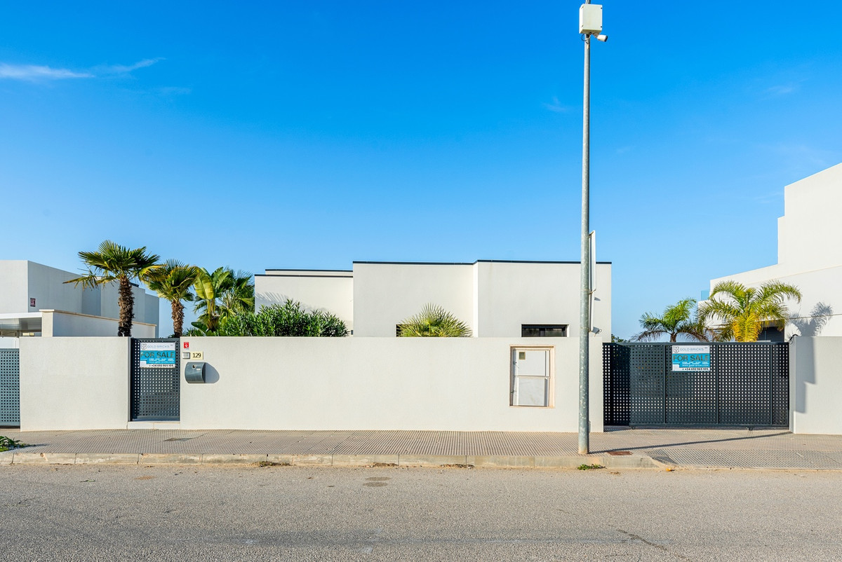 4 Bed Townhouse for sale in Benijofar Costa Blanca, Alicante, Spain