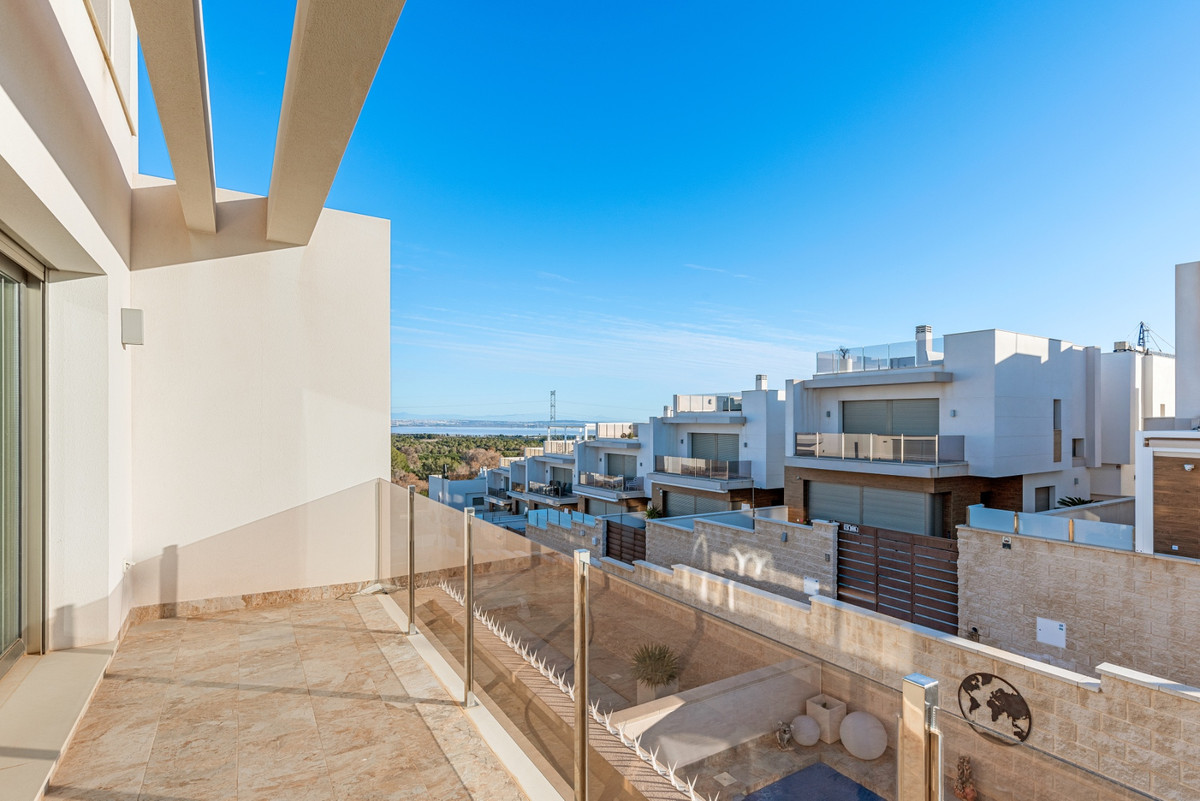 3 Bed Townhouse for sale in Villamartin Costa Blanca, Alicante, Spain