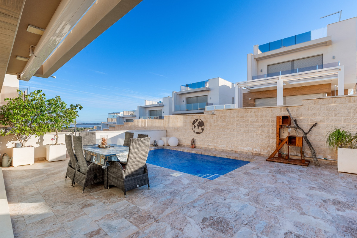 3 Bed Townhouse for sale in Villamartin Costa Blanca, Alicante, Spain