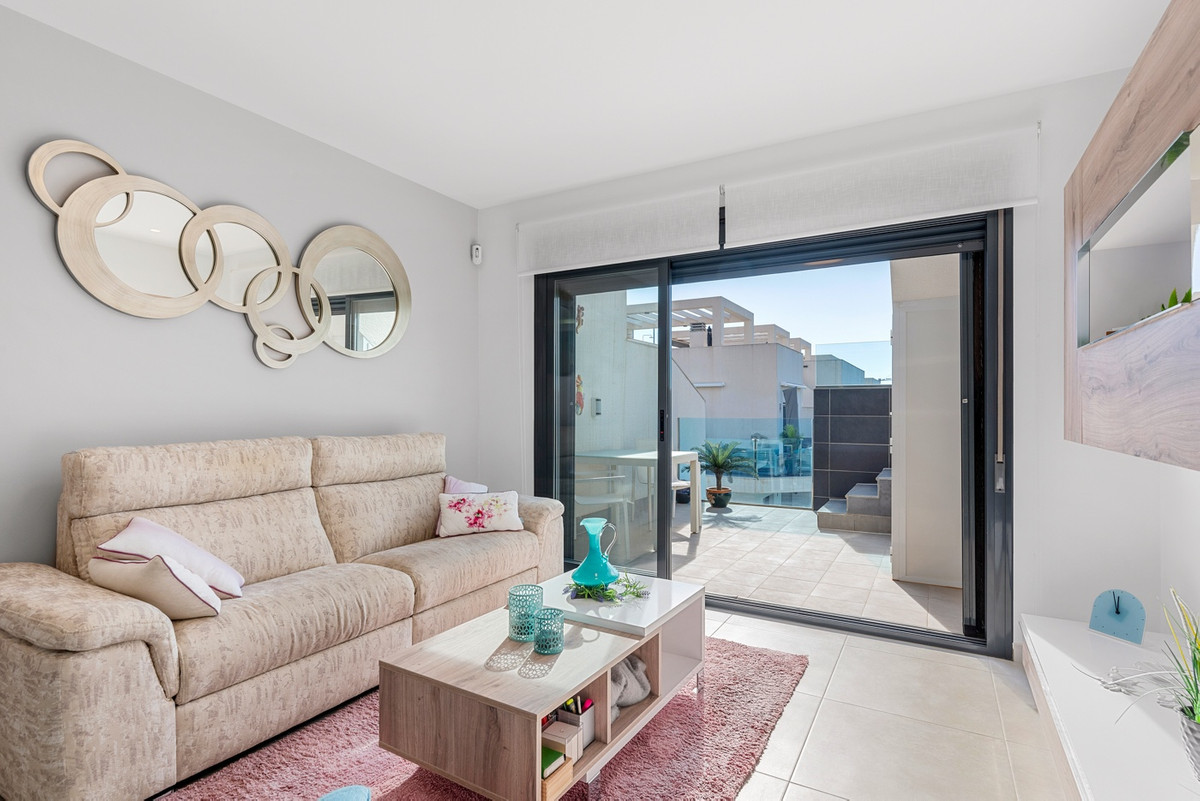 2 Bed Apartment for sale in Urbanización El Raso Costa Blanca, Alicante, Spain