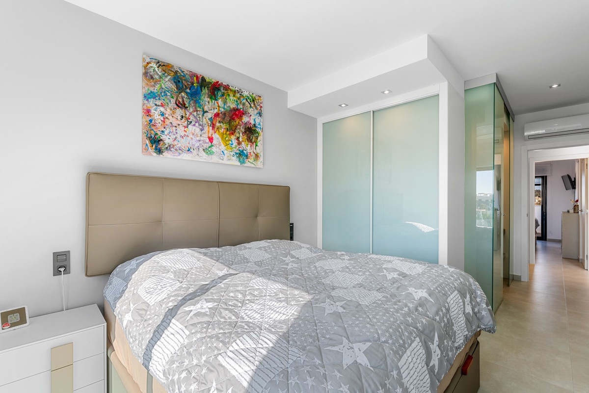 2 Bed Apartment for sale in Urbanización El Raso Costa Blanca, Alicante, Spain