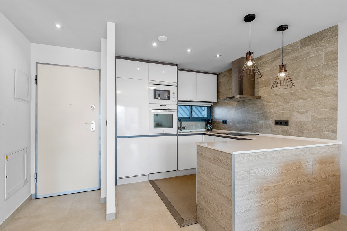 2 Bed Apartment for sale in Urbanización El Raso Costa Blanca, Alicante, Spain