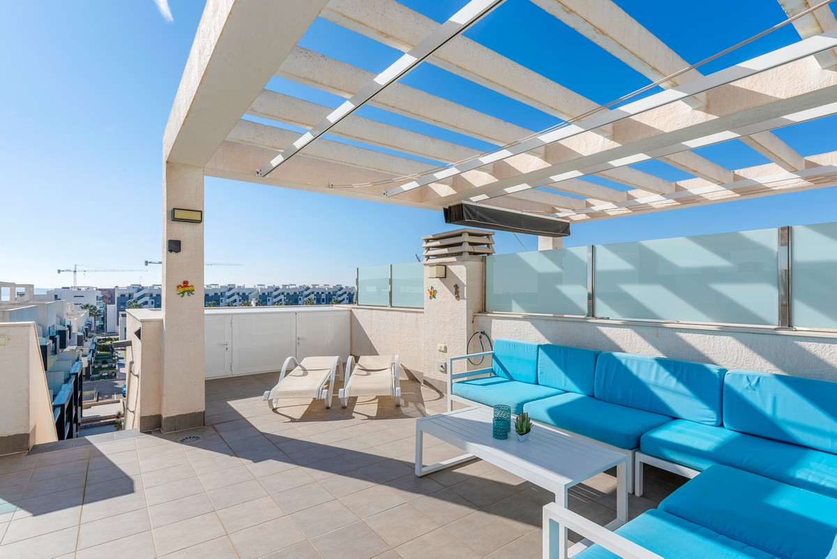 2 Bed Apartment for sale in Urbanización El Raso Costa Blanca, Alicante, Spain