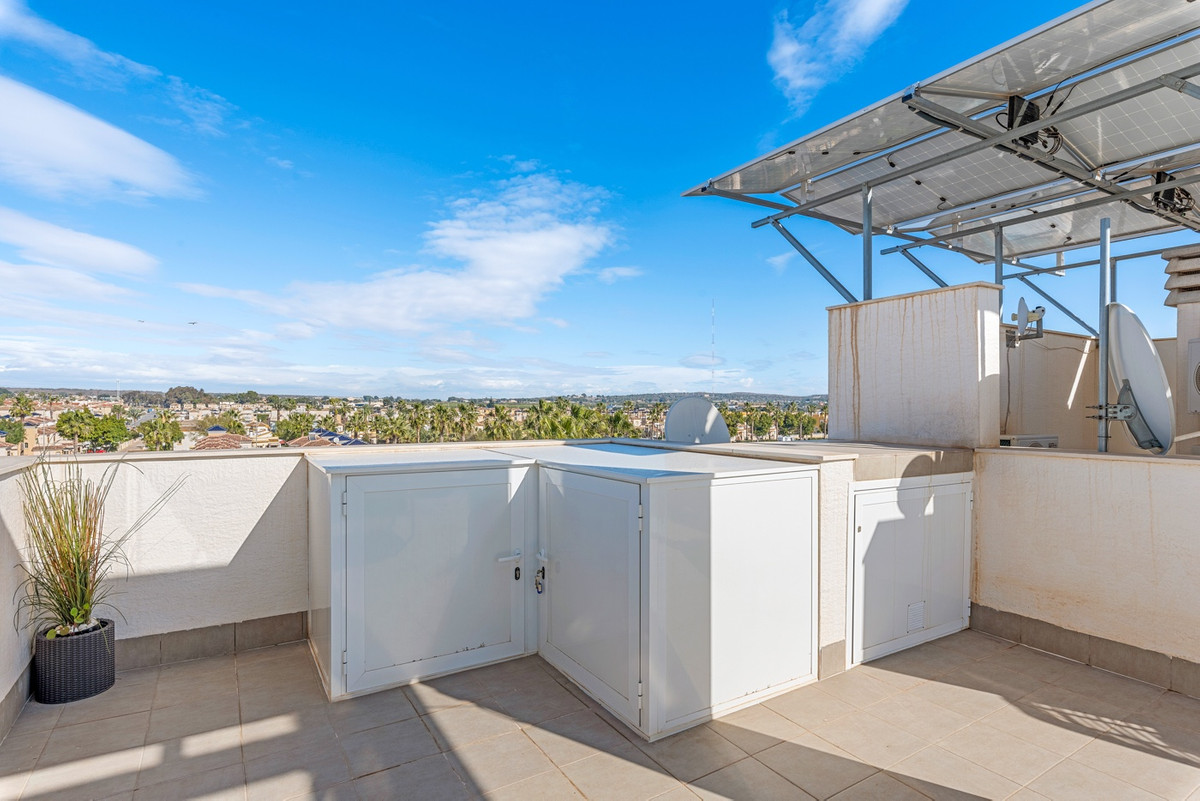 2 Bed Apartment for sale in Urbanización El Raso Costa Blanca, Alicante, Spain