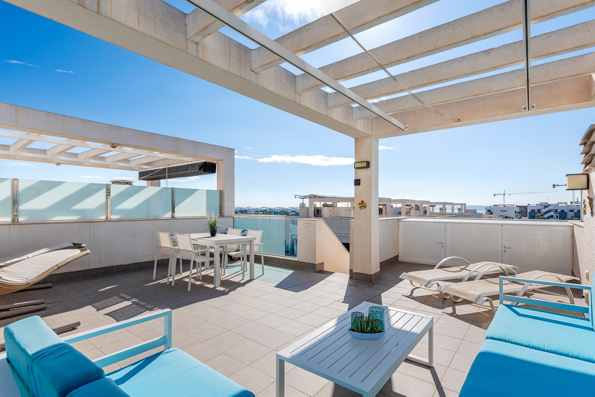 2 Bed Apartment for sale in Urbanización El Raso Costa Blanca, Alicante, Spain