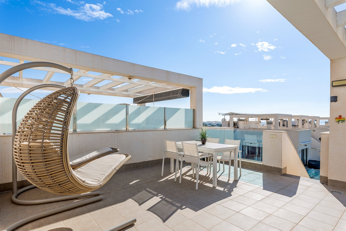 2 Bed Apartment for sale in Urbanización El Raso Costa Blanca, Alicante, Spain