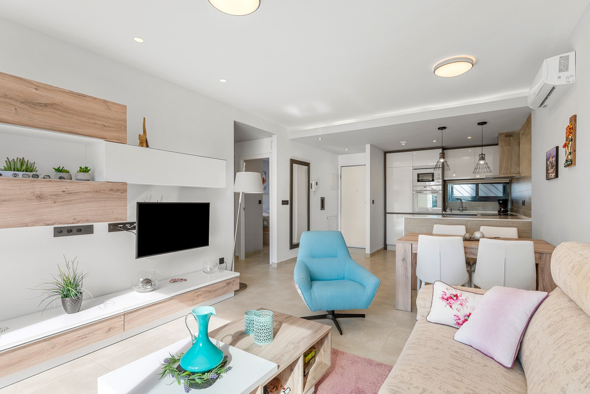 2 Bed Apartment for sale in Urbanización El Raso Costa Blanca, Alicante, Spain