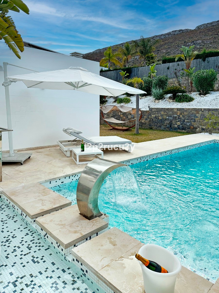 5 Bed Townhouse for sale in Javea Costa Blanca, Alicante, Spain