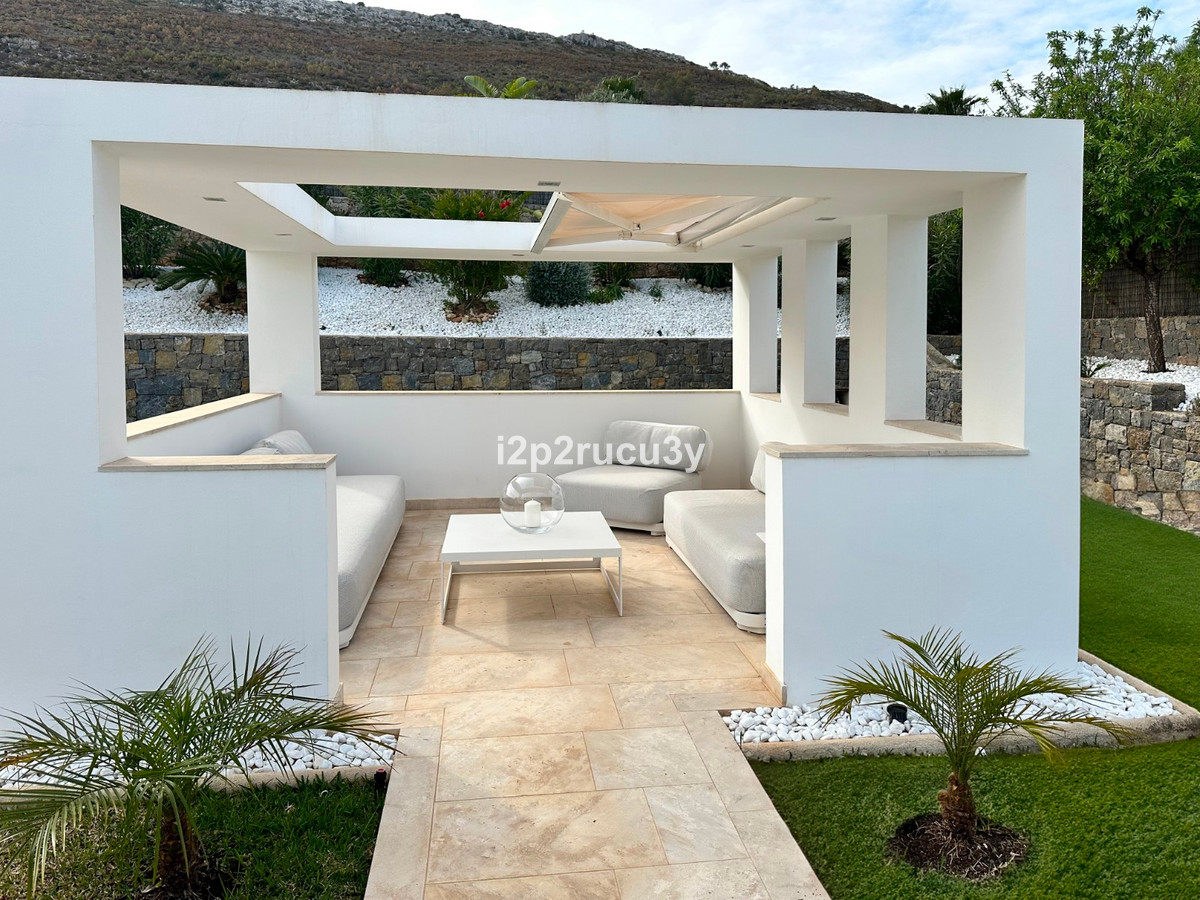 5 Bed Townhouse for sale in Javea Costa Blanca, Alicante, Spain