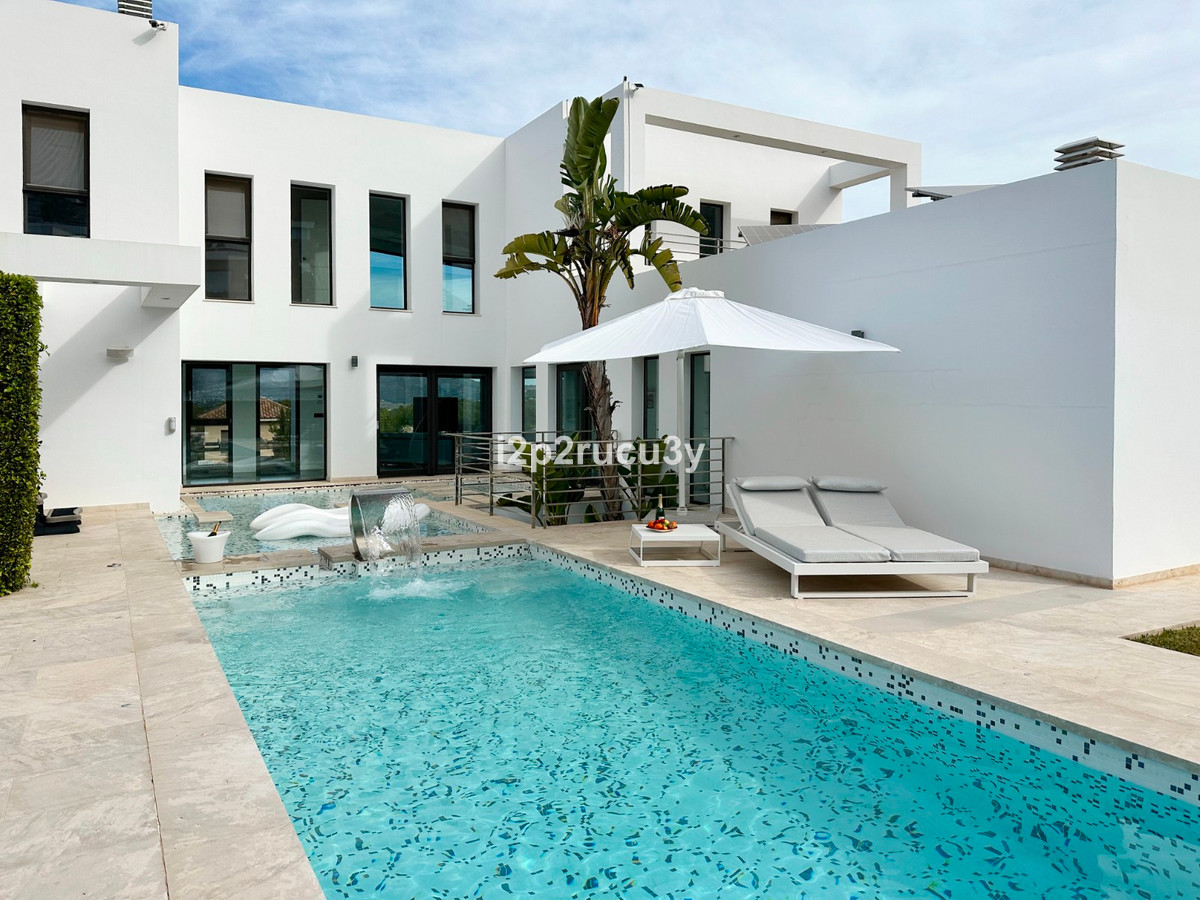 5 Bed Townhouse for sale in Javea Costa Blanca, Alicante, Spain